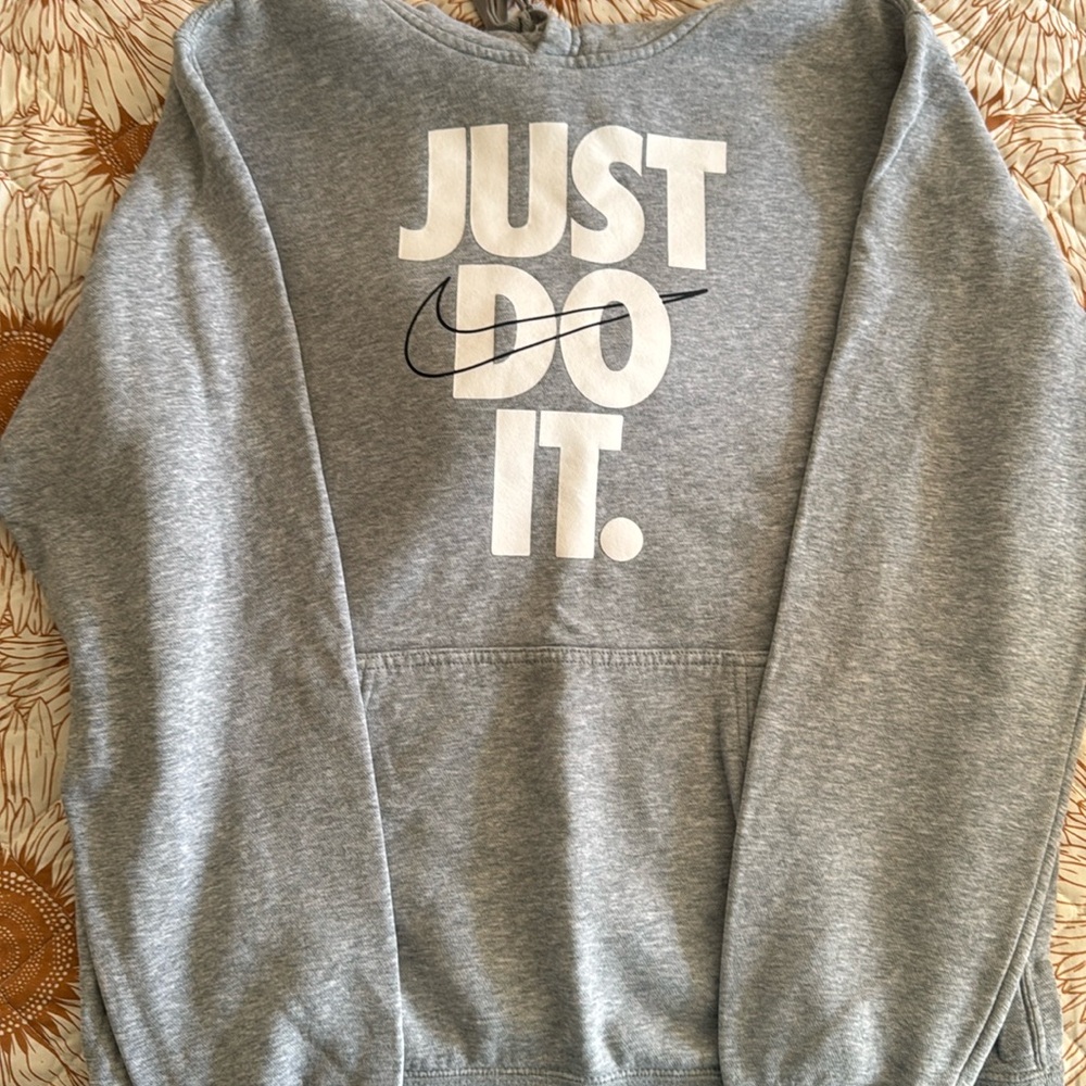 Nike Hoodie (Size M)